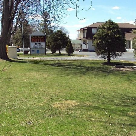 Twin Peaks Motel Napanee 외부 사진